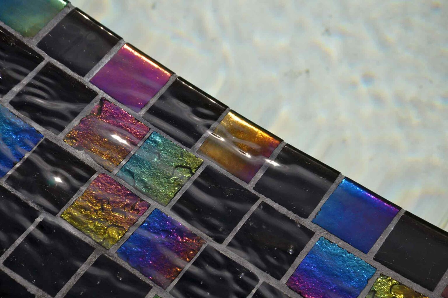 Lightstreams™ Tile - Handcrafted glass swimming pool tile