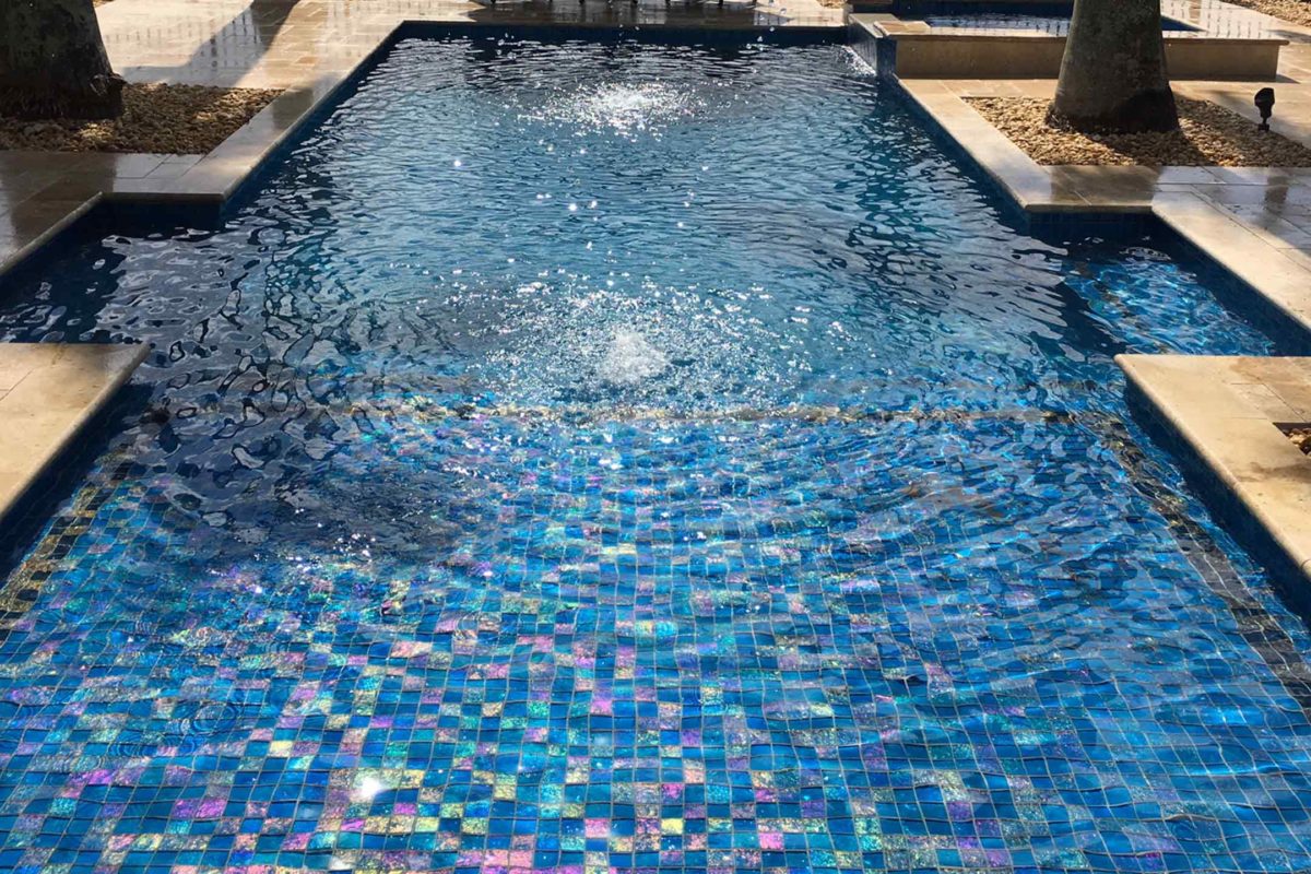 sun shelf photo of Lightstreams Turquoise glass pool tile