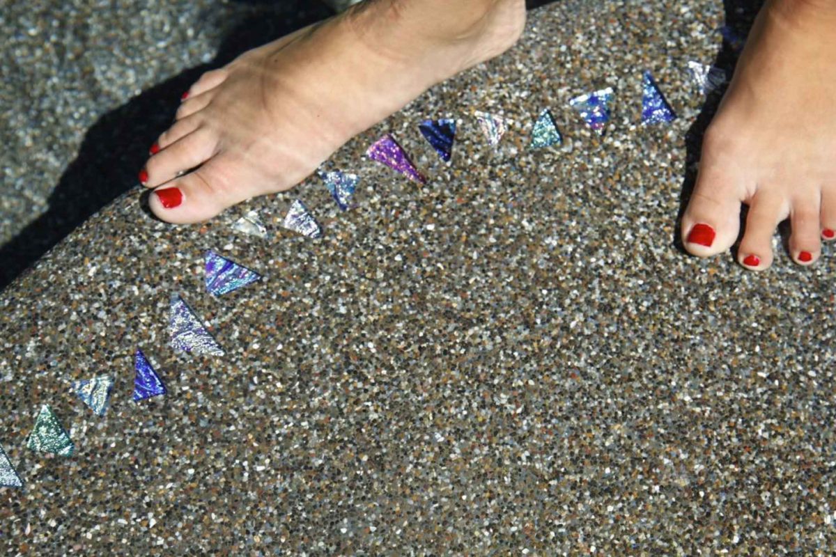 Shell Beach Jewel step marker set in PebbleTec finish