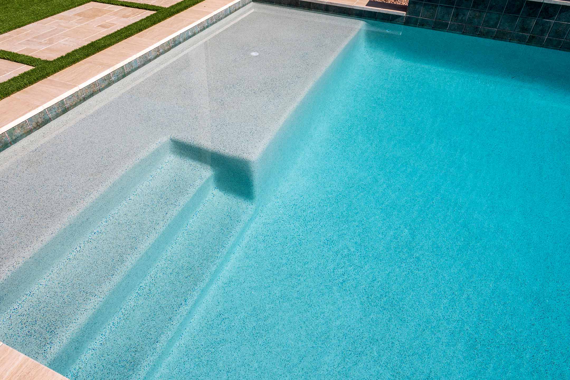 Read more about the article A Guide to Choosing a Pool Finish for the Best Pool Water Color