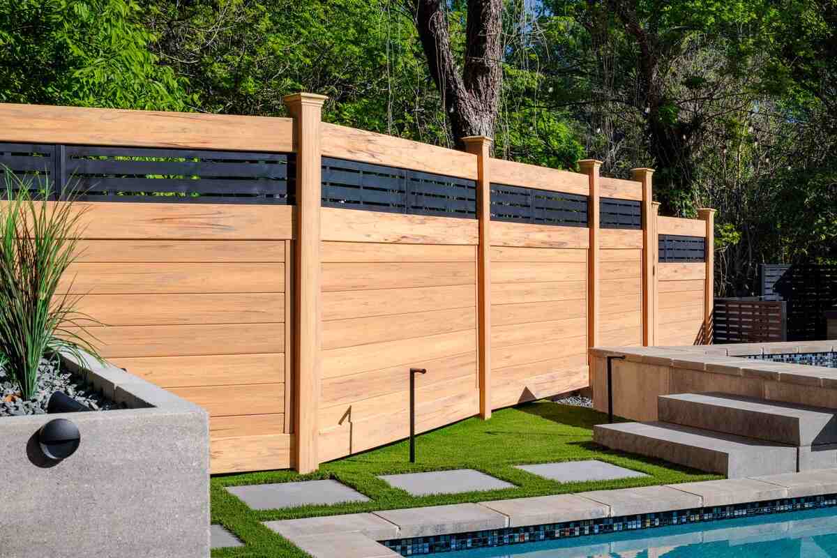 Savannah-HorizontalSolidPrivacyDSPTop-Select-Cypress